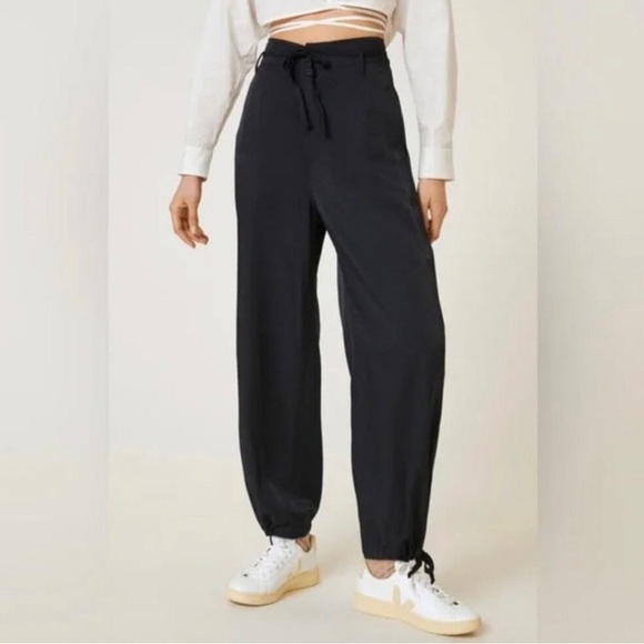 NWT Anthropologie Tiny Heidi Ankle Tie Satin High Waist Baggy Pants Black L - Picture 1 of 7